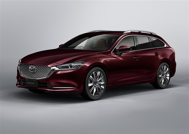 デビュー20周年のMAZDA6が一部改良。特別仕様車や「スポーツアピアランス」を設定、価格は約296万から