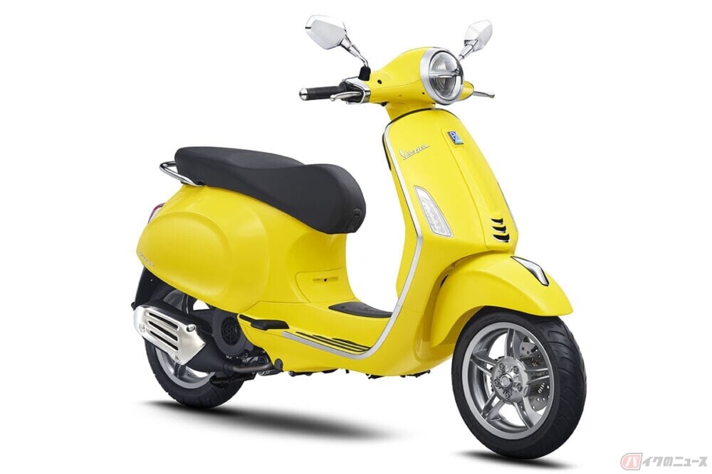 イタ車はやっぱりオシャレ!! 伝統の「ネクタイ」やモダンなディテールが融合したベスパ「プリマベーラ」シリーズ2025年モデル発売