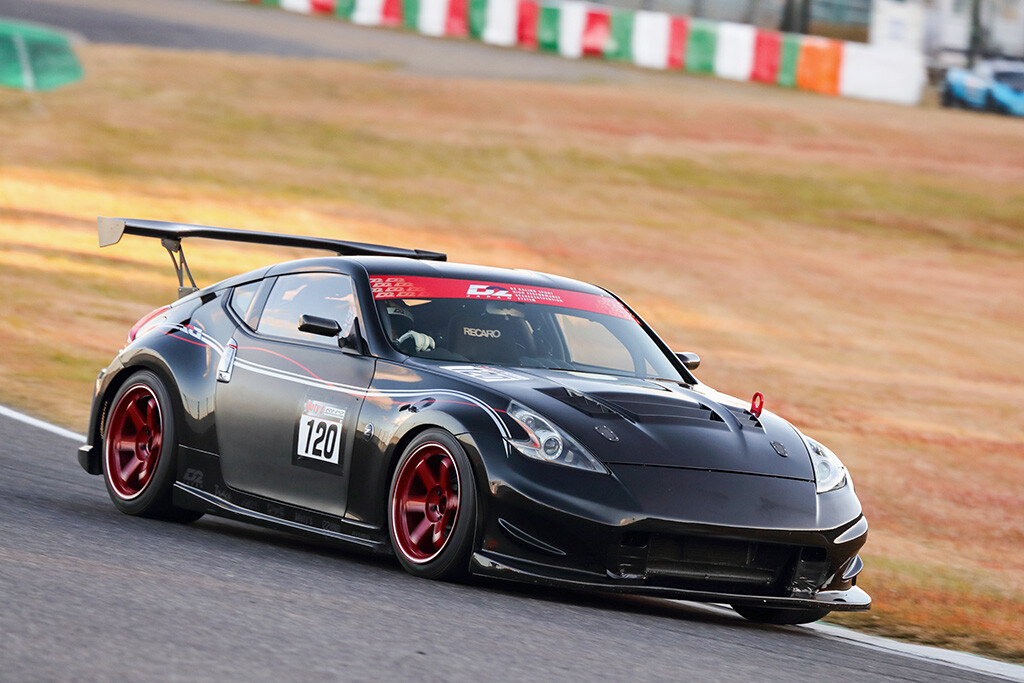 3.9Lメカチューン仕様のZ34が凄すぎる！」大排気量NAらしさを