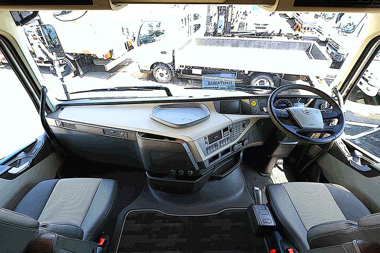 モンスターマシンに昂ぶる 019 ボルボのトラクターヘッドは至高のカミオン Webモーターマガジン 自動車情報サイト 新車 中古車 Carview