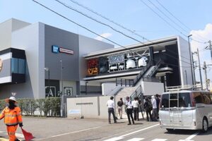 「ガンプラ」の“品薄”解消の切り札か!? バンダイの新工場が稼働…そもそもなぜ品薄に？