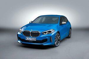 BMW、FF化を果たした『1シリーズ』の装備を強化。ACCや電動メモリーシートを標準化