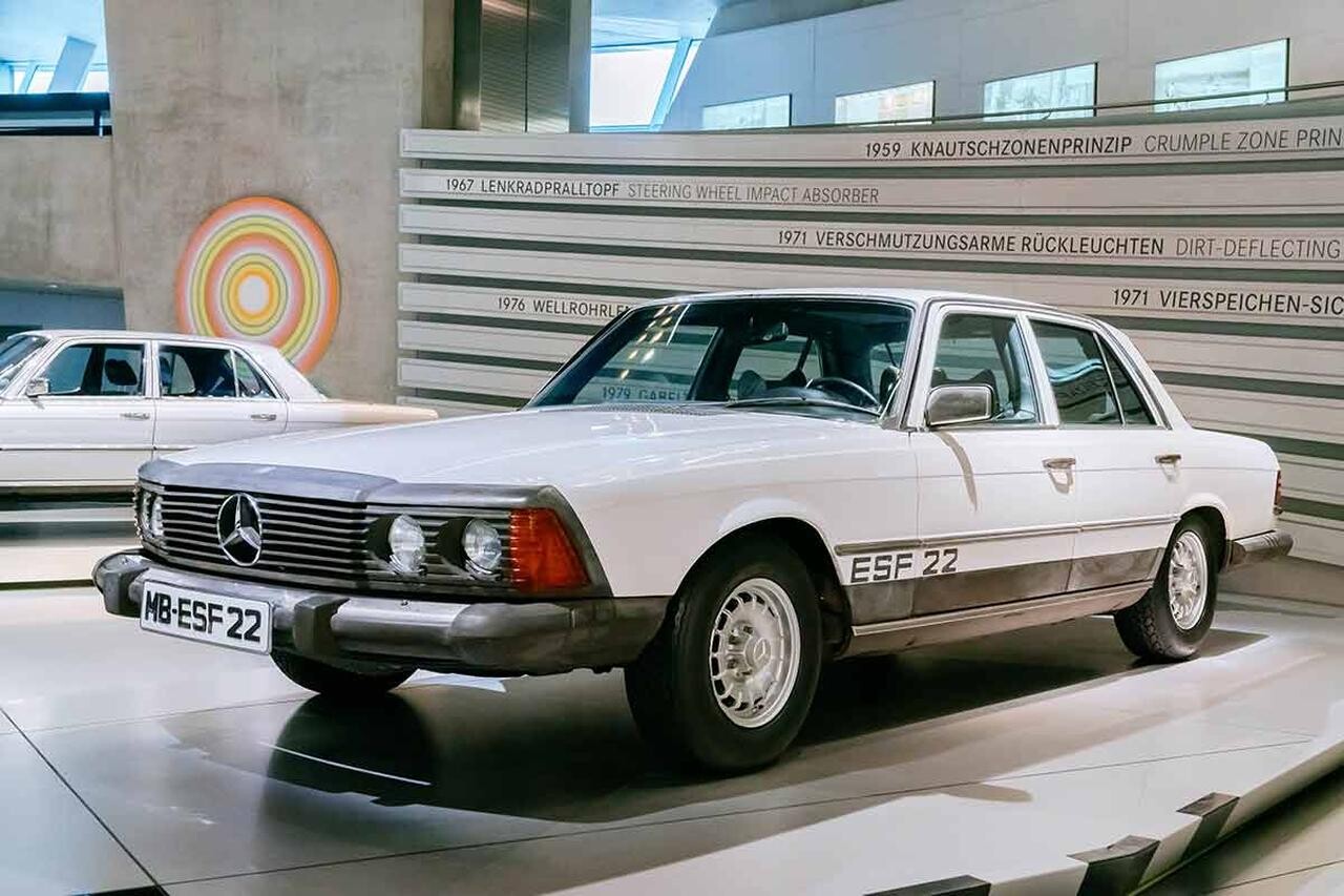 50年前のメルセデス・ベンツの安全実証実験車両「ESF22」に見る、色あせることのないイノベーション魂