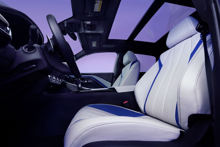 ホンダの高級ブランドが新型SUV「ADX」を発表。クセ強め“アメリカン顔”の衝撃や背景とは？