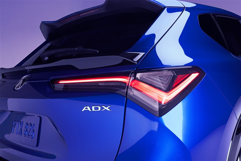 ホンダの高級ブランドが新型SUV「ADX」を発表。クセ強め“アメリカン顔”の衝撃や背景とは？