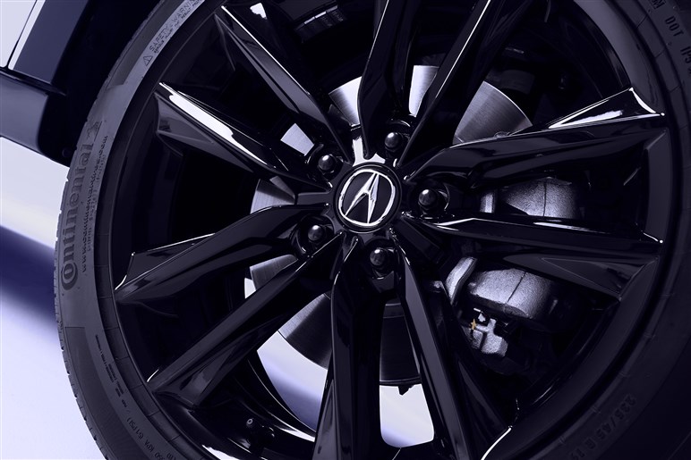 ホンダの高級ブランドが新型SUV「ADX」を発表。クセ強め“アメリカン顔”の衝撃や背景とは？