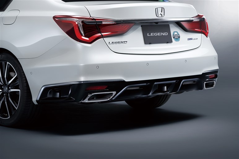 ホンダの高級ブランドが新型SUV「ADX」を発表。クセ強め“アメリカン顔”の衝撃や背景とは？