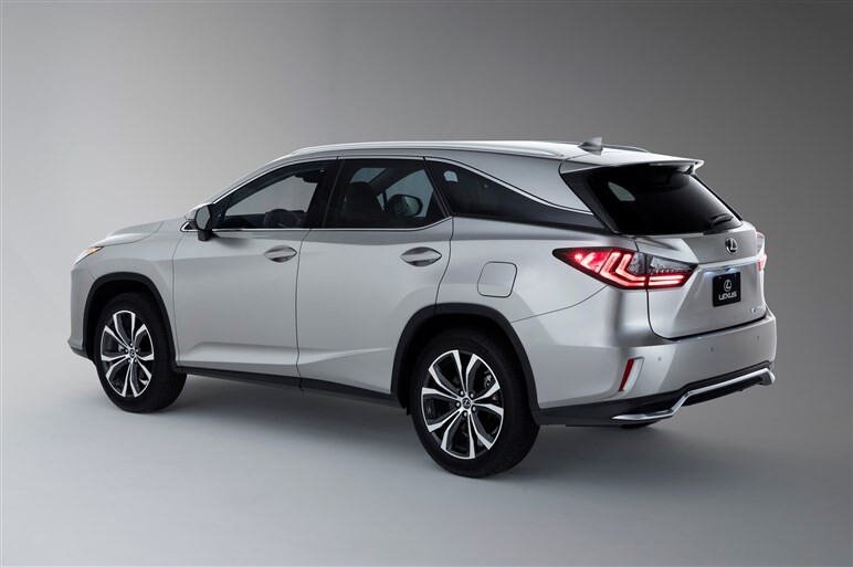レクサス、3列シートのRX350L＆2列シート化で荷室を拡大したLX570を発表