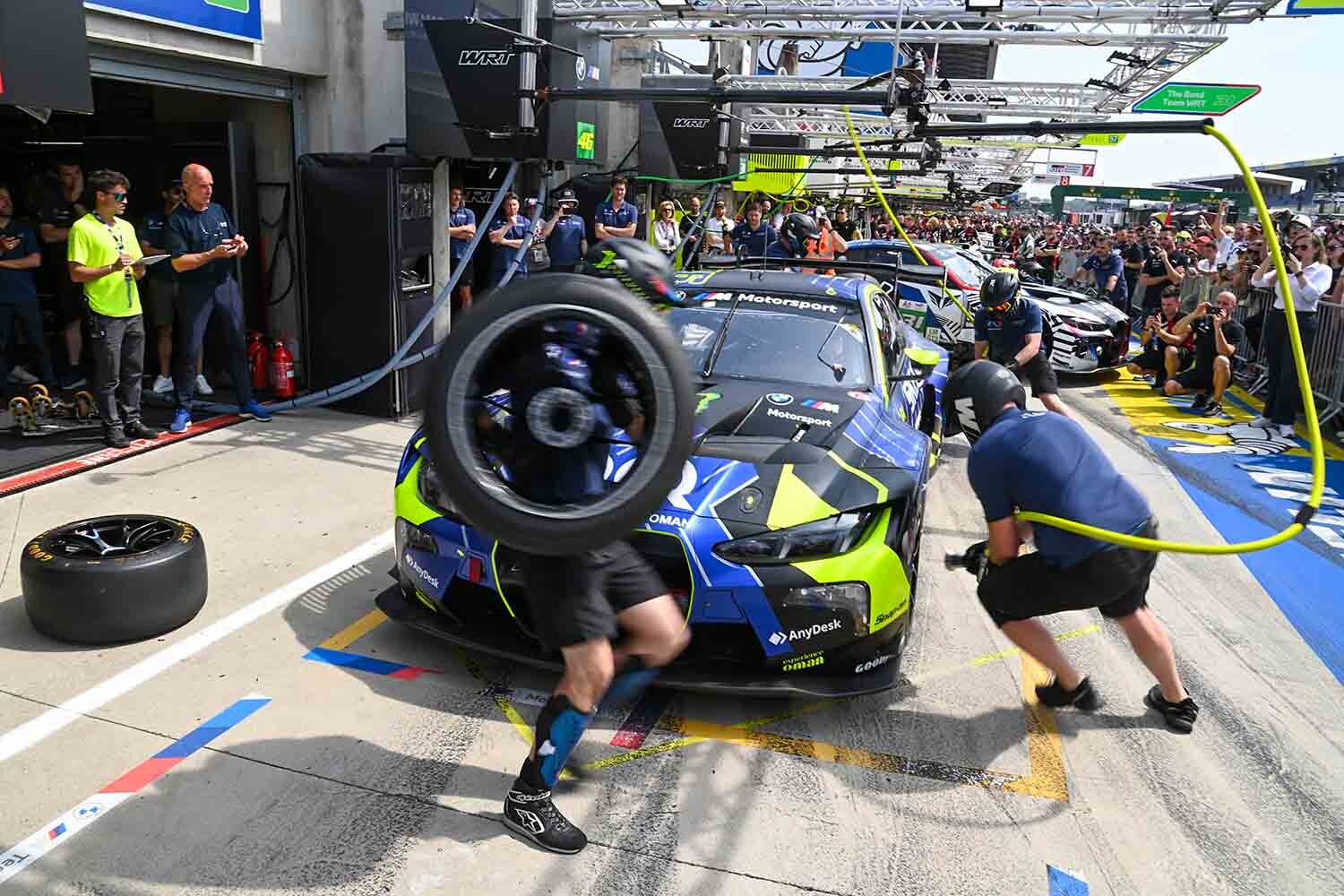 メカニックたちの戦い「ピットストップチャレンジ」がアツい！ 決勝前もイベントづくしのル・マン24時間レースの様子をお届け【みどり独乙通信】