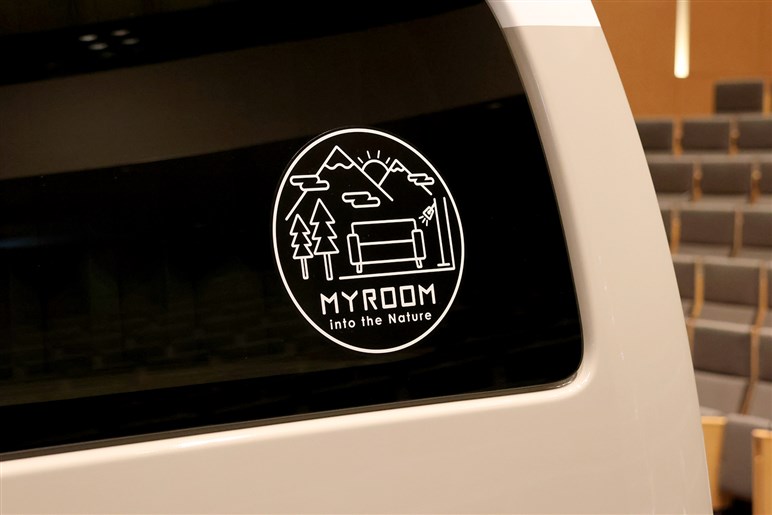 【車中泊の日産!?】NV200バネット マイルーム公開。カジュアル系アウトドア車が次のトレンド？464万円から