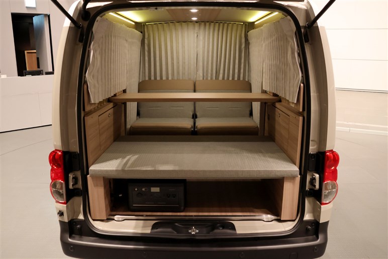 【車中泊の日産!?】NV200バネット マイルーム公開。カジュアル系アウトドア車が次のトレンド？464万円から