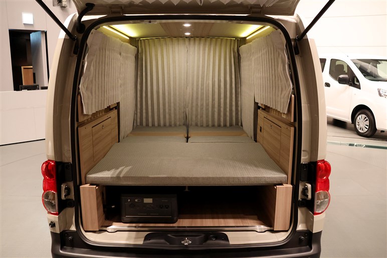 【車中泊の日産!?】NV200バネット マイルーム公開。カジュアル系アウトドア車が次のトレンド？464万円から
