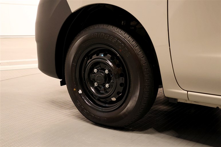 【車中泊の日産!?】NV200バネット マイルーム公開。カジュアル系アウトドア車が次のトレンド？464万円から