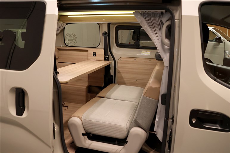 【車中泊の日産!?】NV200バネット マイルーム公開。カジュアル系アウトドア車が次のトレンド？464万円から