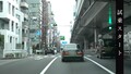 井戸田潤がスタッフの“初めての愛車”を試乗！ “ヤバい内装”とは真逆の結果に！？