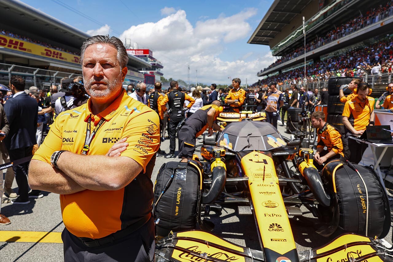マクラーレンがアンドレア・ステラ代表の契約延長を急いだ理由。ブラウンCEOの計画の魂胆／F1