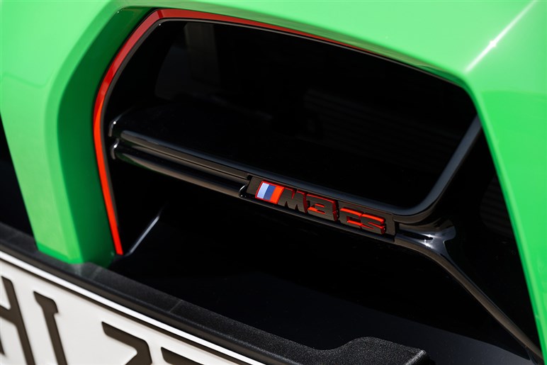 BMW新型「M3 EV」の車重はまさかの2.7トン!? プロトタイプから見えた驚きの中身とは