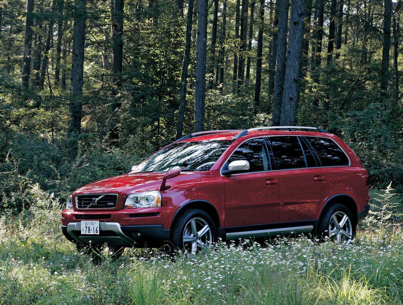 試乗 限定車ボルボ Xc90 3 2 デザインは装備が特別なだけじゃなかった 10年ひと昔の新車 Webモーターマガジン 自動車情報サイト 新車 中古車 Carview