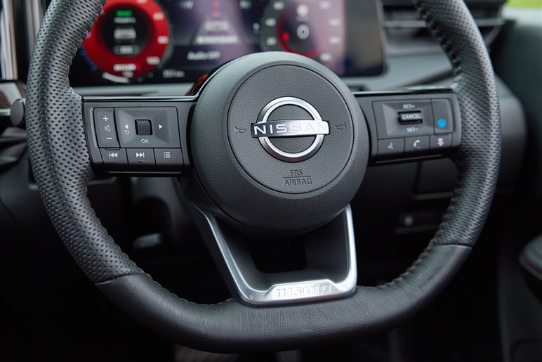 【快速4WDホットハッチ】オーラNISMO、マイチェンで待望の四駆追加！ デザインもアップデート