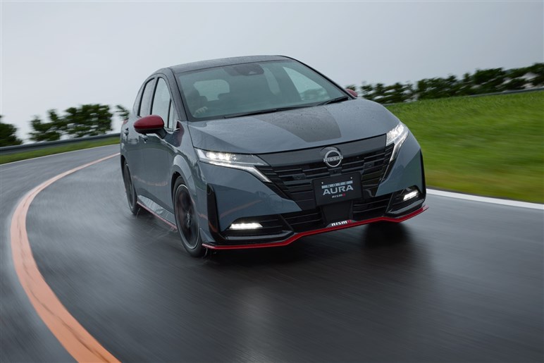 【快速4WDホットハッチ】オーラNISMO、マイチェンで待望の四駆追加！ デザインもアップデート