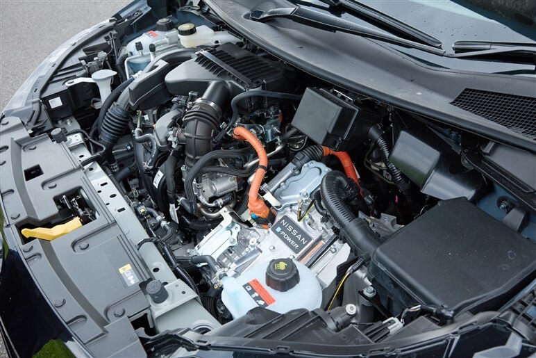 【快速4WDホットハッチ】オーラNISMO、マイチェンで待望の四駆追加！ デザインもアップデート