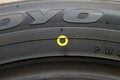 新品なのになんの印？　タイヤの横にある「黄色」や「赤色」の点の意味とは