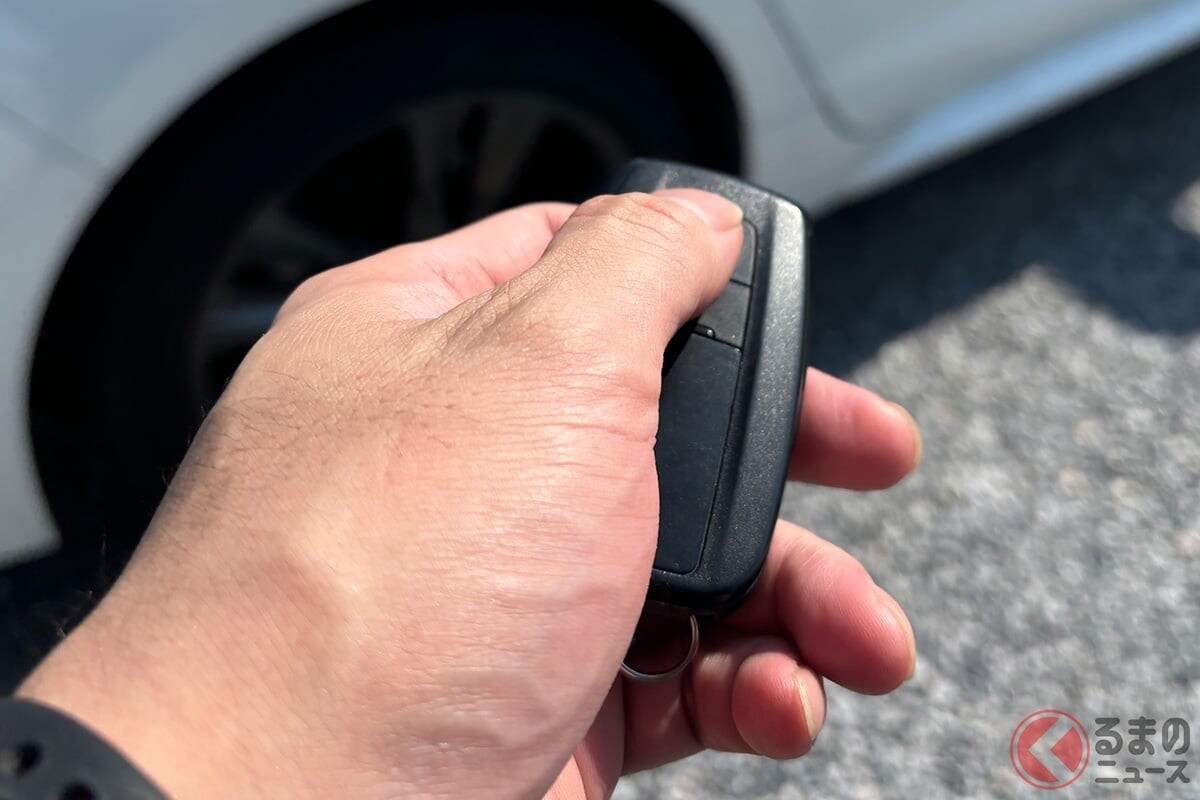 「ドア開かないかも…どうしたらいいですか？」 突然「スマートキー」電池切れ… 実は「開ける方法アリます！」 事前に防ぐ方法や「めちゃ便利」な機能も