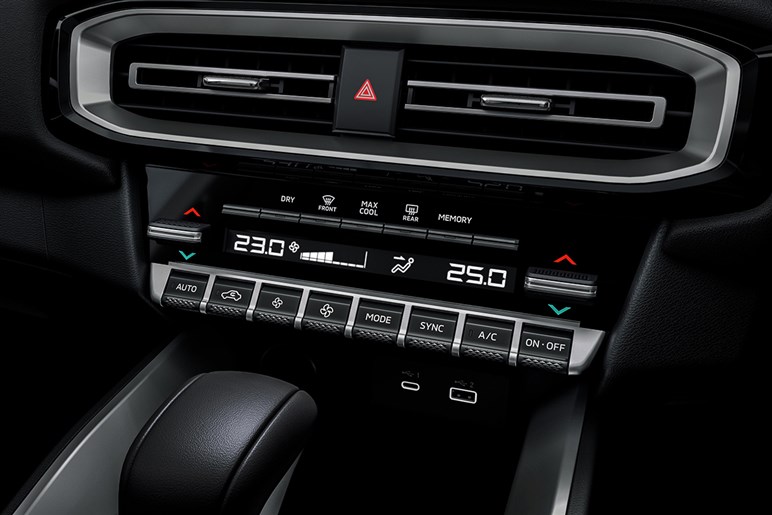 三菱が新型SUV「デスティネーター」公開。デザイン好評も、「パジェロ復活」を期待するユーザーからは落胆の声