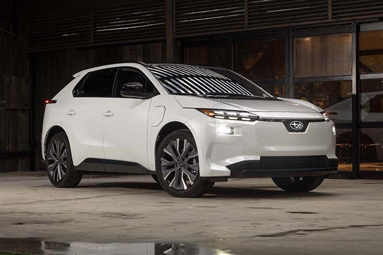 スバルが米で公開の新型SUV「アンチャーテッド」に日本のユーザーはどう反応？ 走行性能に高い期待も、デザインとBEV化は否定的