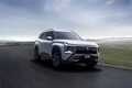 三菱が新型SUV「デスティネーター」公開。デザイン好評も、「パジェロ復活」を期待するユーザーからは落胆の声