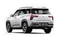 三菱が新型SUV「デスティネーター」公開。デザイン好評も、「パジェロ復活」を期待するユーザーからは落胆の声