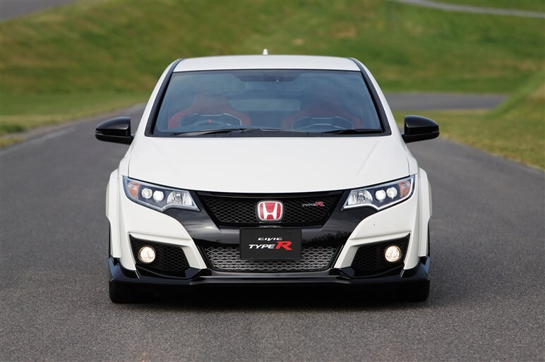 シビック タイプRに速攻試乗。FF量産車ニュル最速の実力を試す