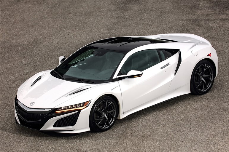 新型NSX、高速周回路で日本初試乗！ わずか2周で分かったこと