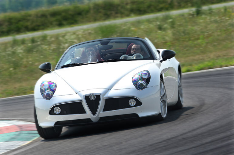 アルファ8Cスパイダー クルマの快楽ここにあり