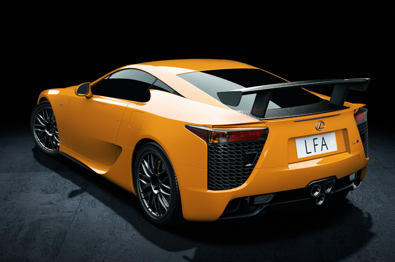 LFA・オン・サーキット その実力と魅力を探れ