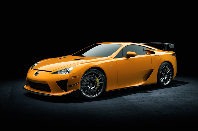 LFA・オン・サーキット その実力と魅力を探れ