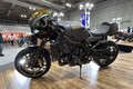 ヤマハ「ミッドナイトスペシャル」復活!? 参考出品のカウルセットを装備した「XSR900」カスタム4台を公開【大阪MCS2023】