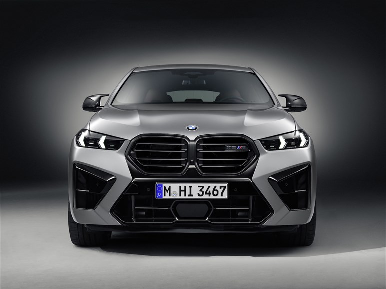 スーパーカー顔負けの超絶スペック。BMW新型「X6／X6M」発売。1622から