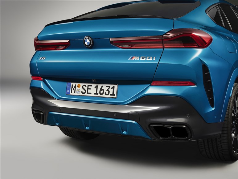 スーパーカー顔負けの超絶スペック。BMW新型「X6／X6M」発売。1622から