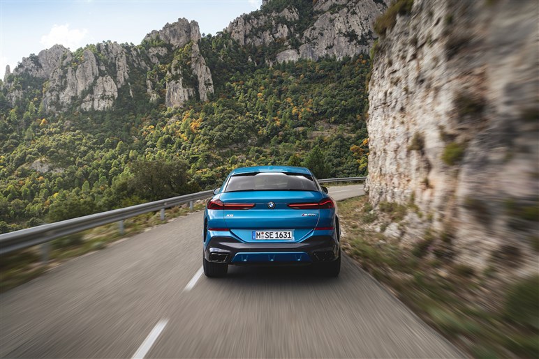 スーパーカー顔負けの超絶スペック。BMW新型「X6／X6M」発売。1622から