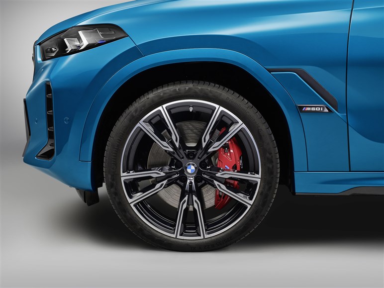 スーパーカー顔負けの超絶スペック。BMW新型「X6／X6M」発売。1622から