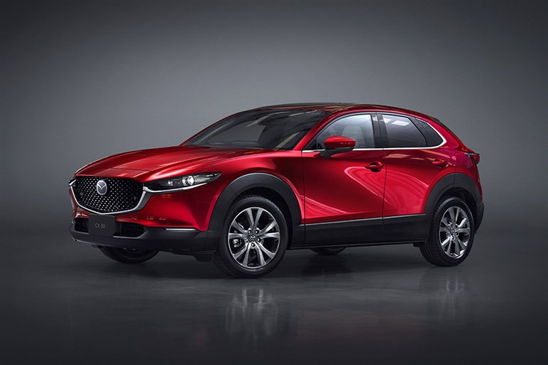 マツダ CX-30 ベーシックなガソリンで十分。プロアクティブでも装備は充実