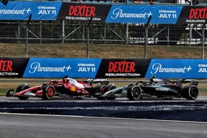 移籍がもたらすチャレンジを過小評価していたハミルトン 「フェラーリとメルセデスのPUは全く違う」とサインツが証言