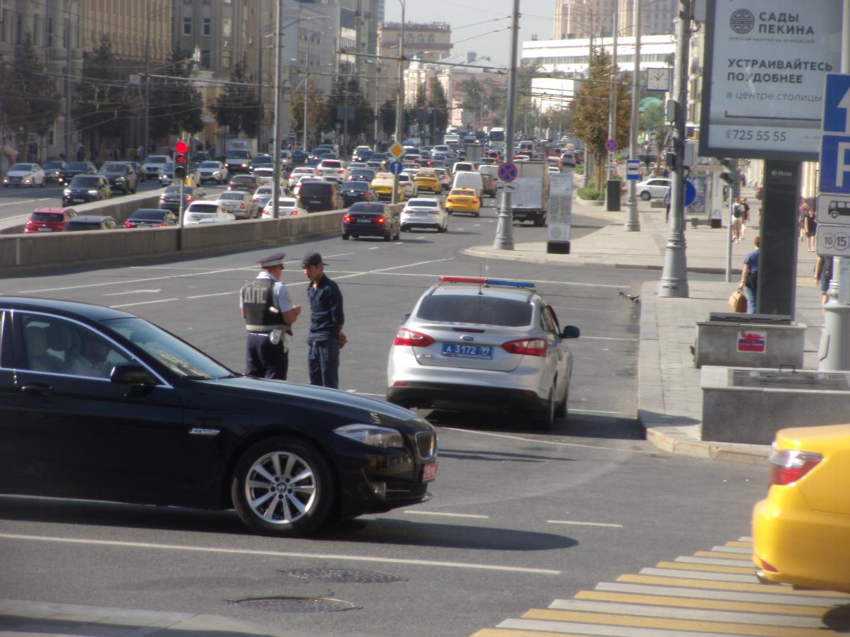 まるで江戸時代!?　モスクワで猛威を振るう交通警察の恐怖