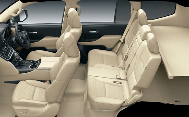 レクサスの頂点SUVに最高級グレード登場か…7L級の「LX700h」がスタンバイ？