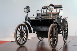 EV時代を迎えつつある今、エンジン車と電気自動車の歴史を振り返る