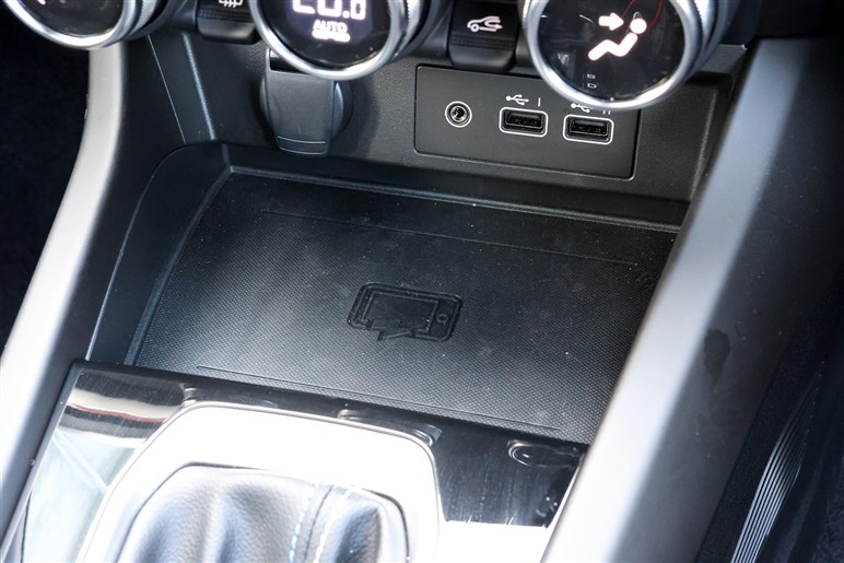 期待せず乗ったらよくできたフランス車だった…ルノー「アルカナ」改良版試乗　乗り心地＆ハンドリング好印象