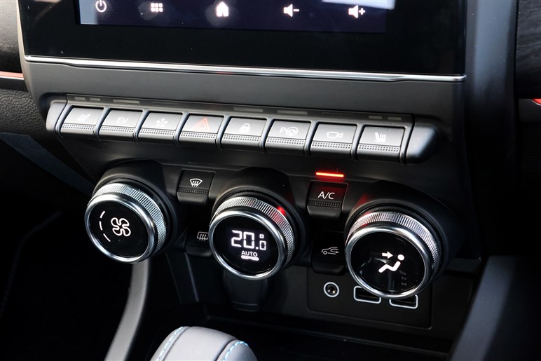 期待せず乗ったらよくできたフランス車だった…ルノー「アルカナ」改良版試乗　乗り心地＆ハンドリング好印象