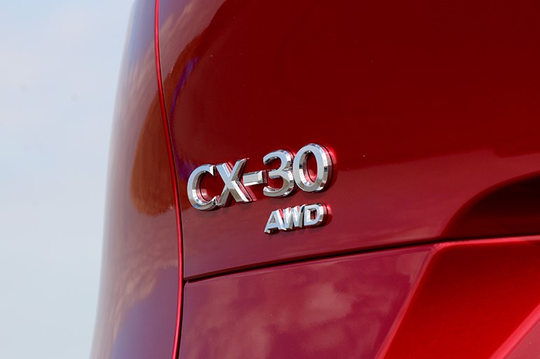 ガソリンエンジンのマツダ CX-30は素晴らしいクロスオーバーSUVだが1.8ディーゼルは存在がやや疑問？