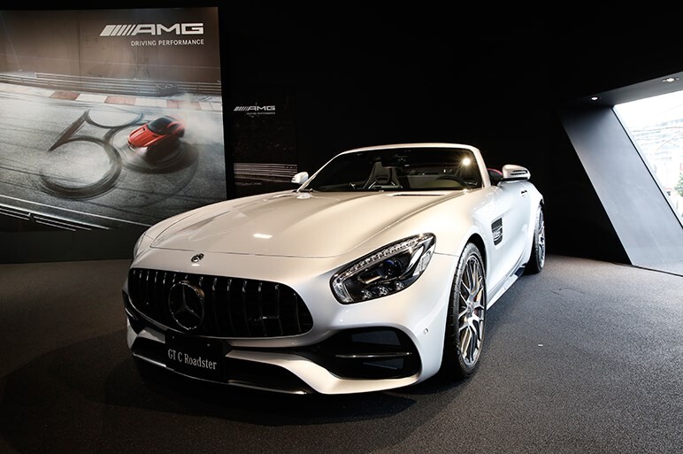 高性能版は557ps／680Nm、メルセデス AMG GT「ロードスター」が登場